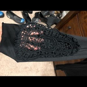 Black top crochet sleeve at wrist